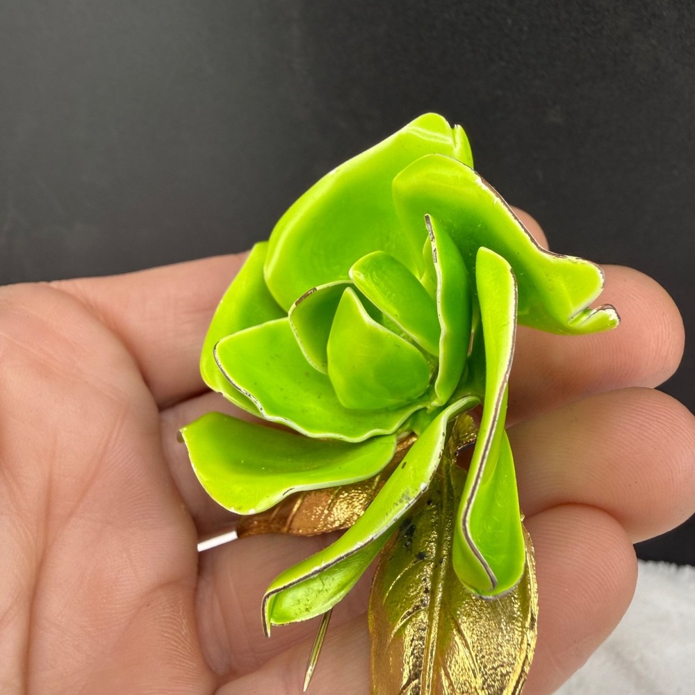 Vintage Enamel Flower Brooch Gold Tone Green Mod Pop Art - Picture 4 of 7